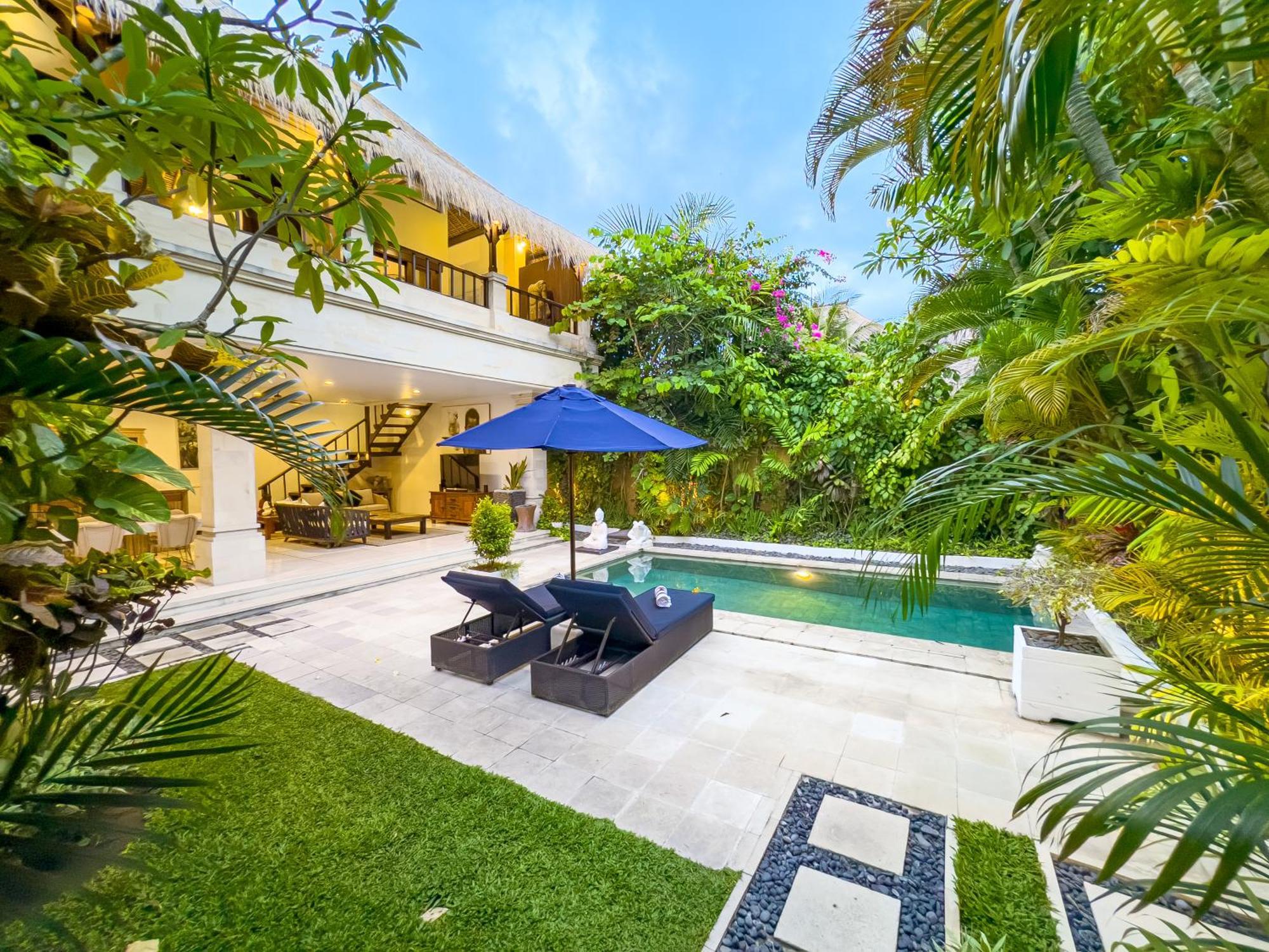 Villa Bugis Kayu Aya Seminyak Стая снимка