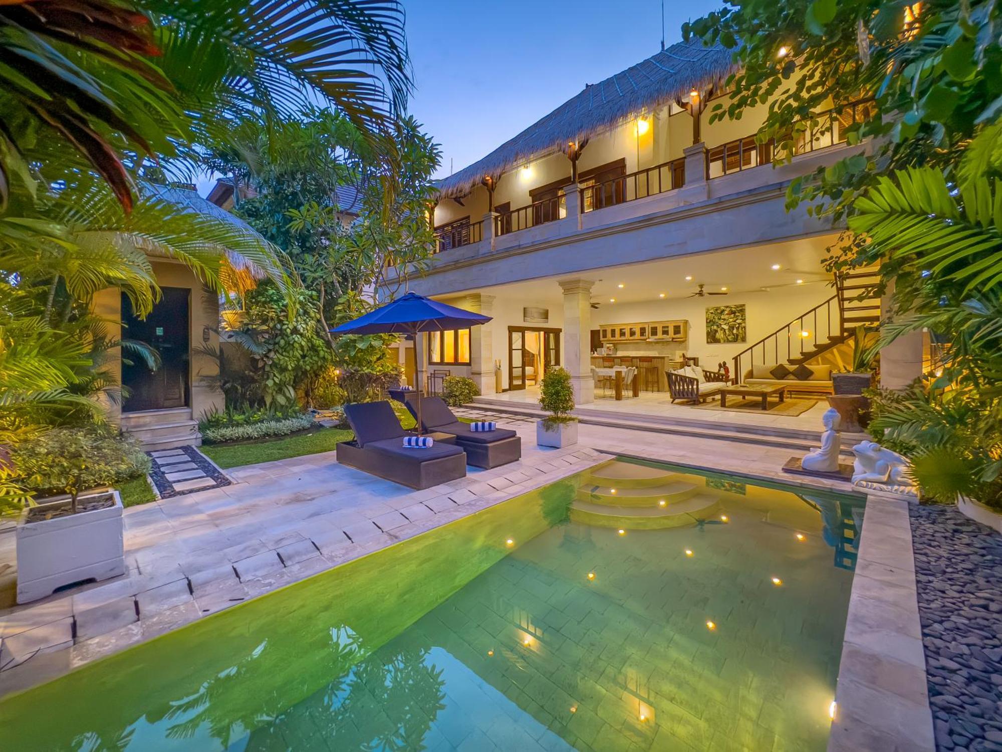 Villa Bugis Kayu Aya Seminyak Стая снимка